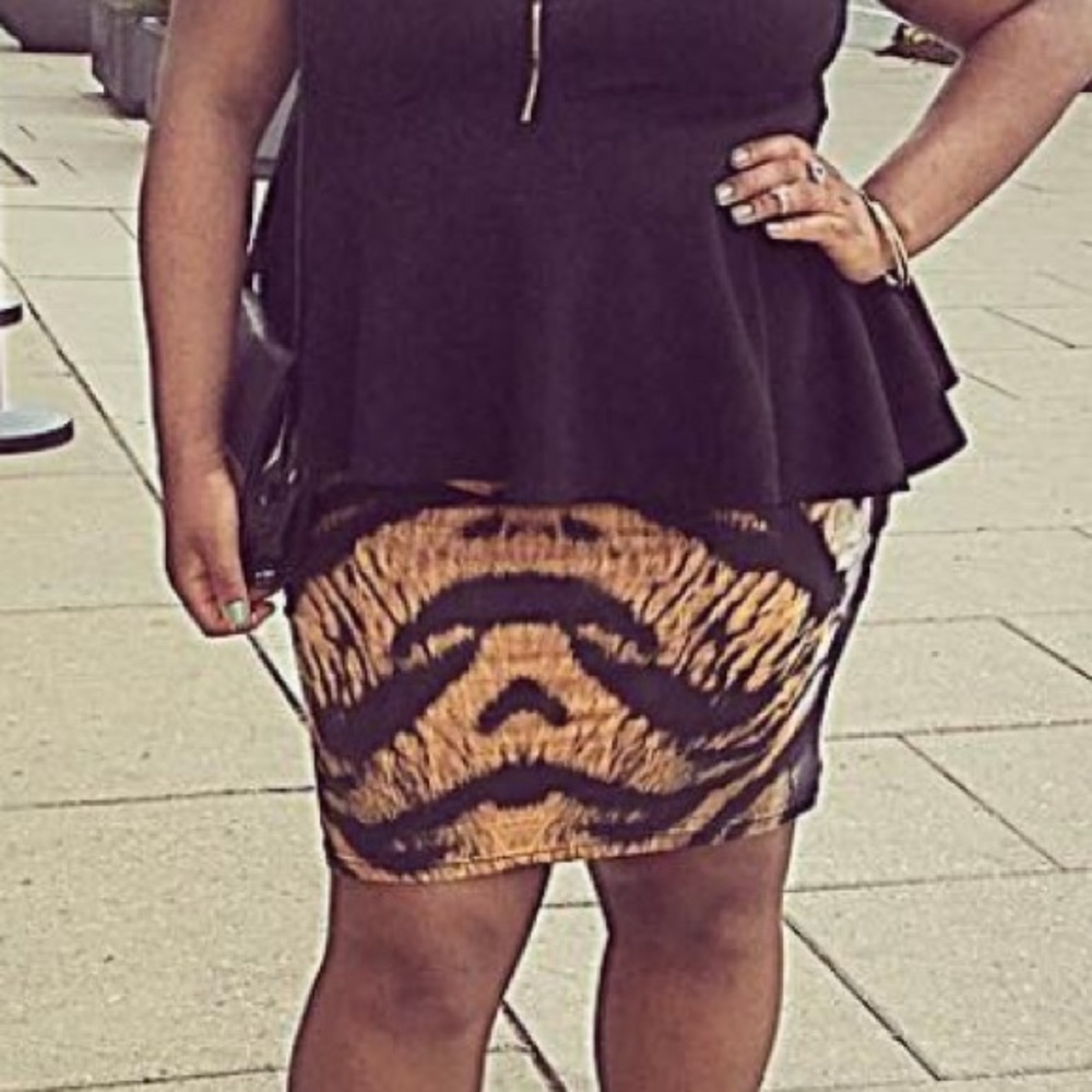 FOREVER 21 LEOPARD PRINT SKIRT